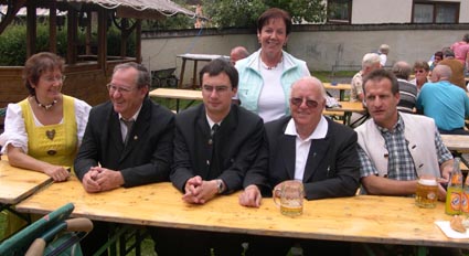 PGR-Obfrau Enzinger Brigitte, Dechant Pater Paul, Kooperator Paul Rauchenschwandtner, ehem. Liturgieobfrau Kapeller Martha, Altdechant Hofer Peter, ehem. PGT Obmann Paul Zotter
